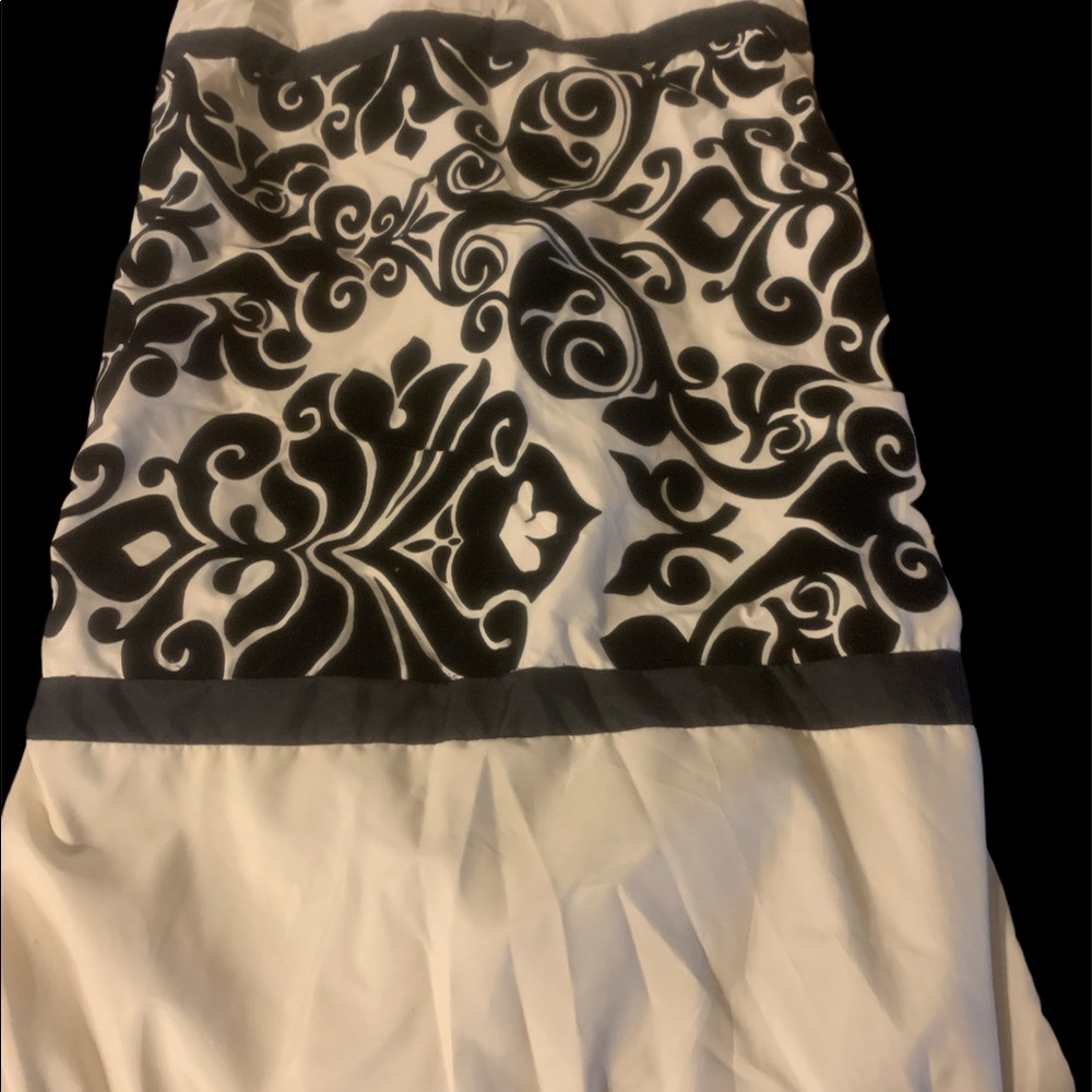 Black and white king pillowcase